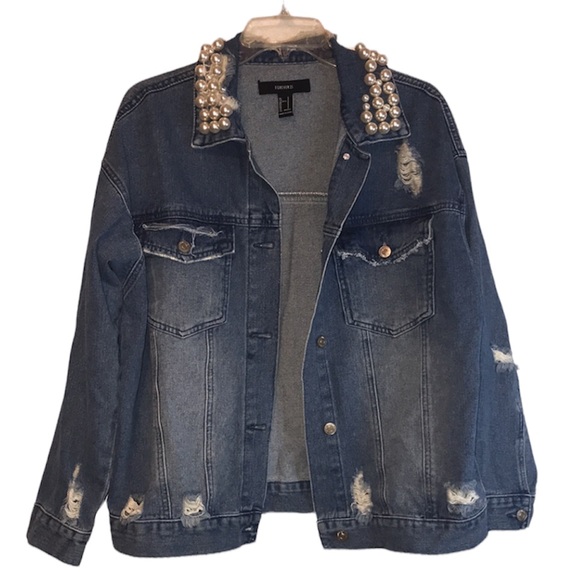 Forever 21 Pearl Distressed Oversized Trucker Denim Jacket Size S - Picture 1 of 13